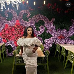 A whir long puffy hand dress